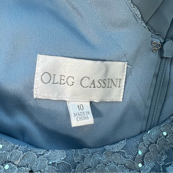 OLEG CASSINI

tea length lace and chiffon mock two-piece - Picture 16 of 17